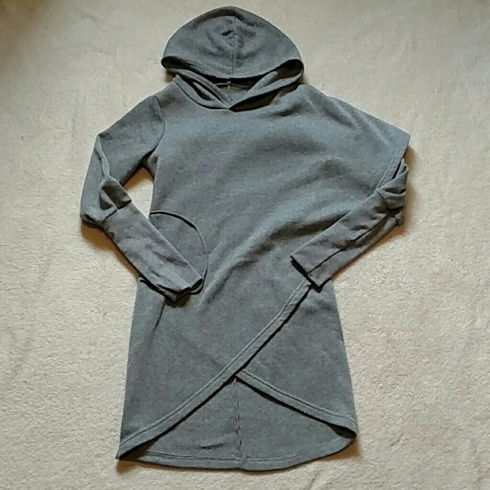 Asymmetrical long sweatshirt